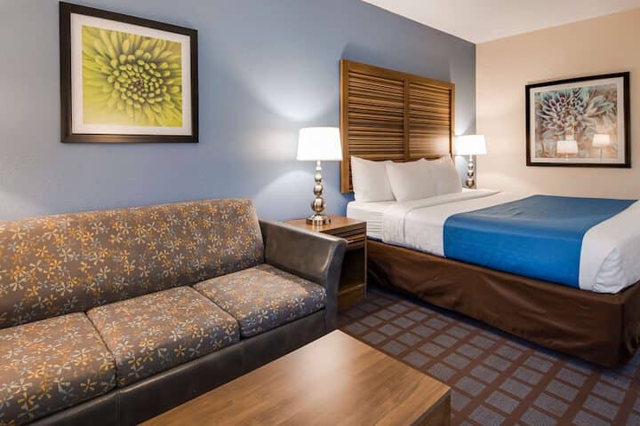 Room 18 of 24